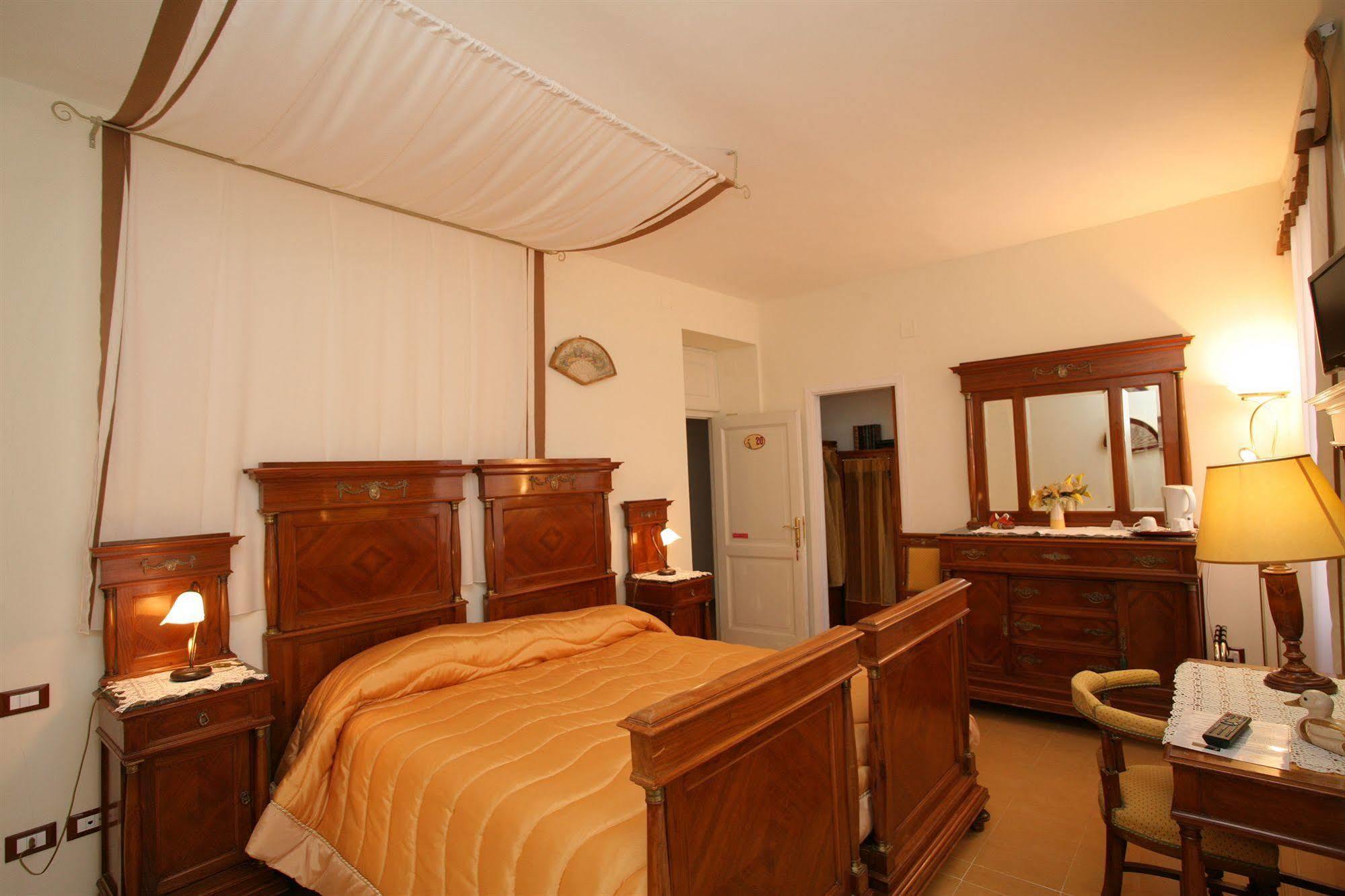 Hotel Roma Scanno Exterior foto
